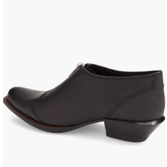 Coach 'bandit' Zip Boot (women) ankle bootie
In Black Leather sz 6B - Picture 2 of 16